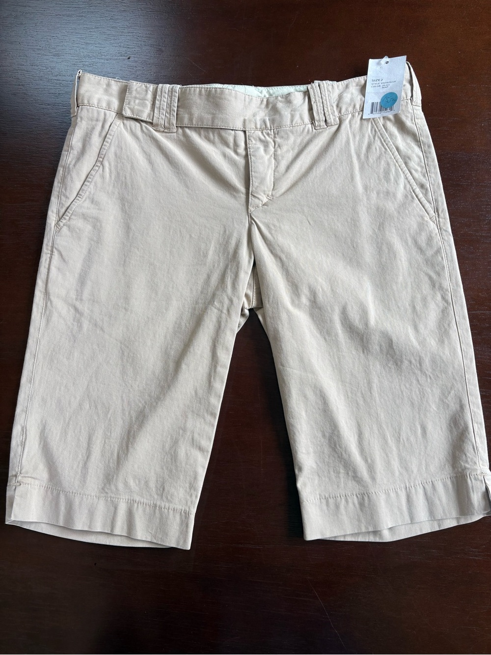Vince Women's Light Beige Bermuda Shorts